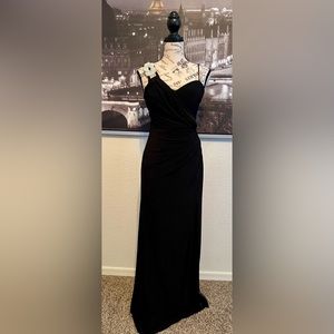 Cache Black Size 2 Formal Gown